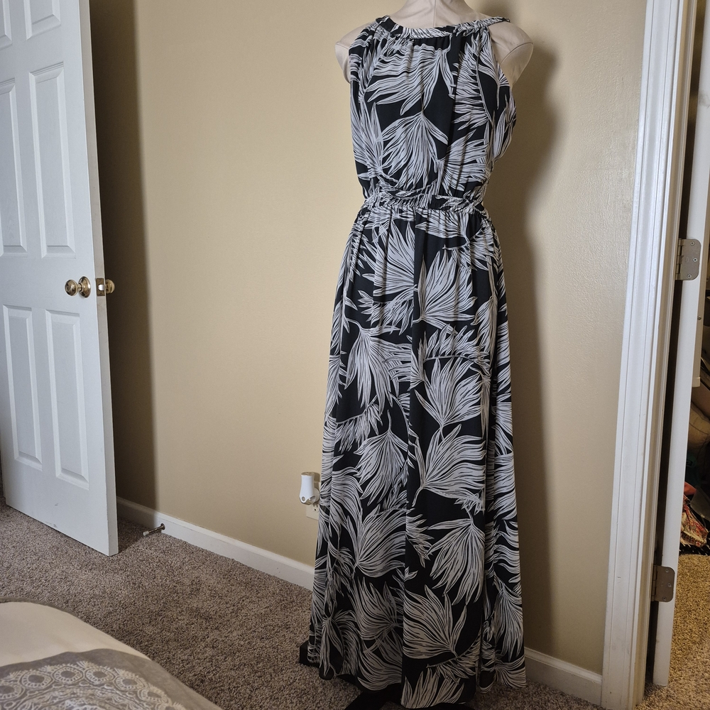 Green tropical print halter dress with back cut out